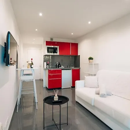 Superbe Front De Apartman *